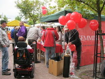 Teltalla riitti ihmisiä