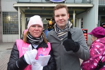 Tiina Liimatainen Ja nuori kannattaja