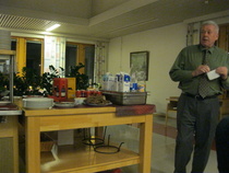 Matti Pajuoja antoi ajankohtaisen poliitisen katsauksen Lohjan valtuuston näkökulmasta