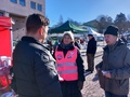 Eduskuntavaaliehdokas Birgit Aittakumpu Lohjan torilla