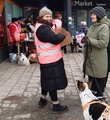 Ehdokkaat Birgit Aittakumpu ja Tyrni Rankka virkkalassa, tarjolla kahvia, makkaraa ja vihiksiä. #virkkala #lohja #eduskuntavaalit #eduskuntavaaliehdokas #vaalit2023 #vasemmisto #uusimaa
