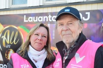 Tiina Liimatainen isäänsä Pekan kanssa