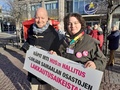 Eduskuntavaaliehdokas  Birgit Aittakumpu  Birgit Aittakumpu ja kansanedustaja Jussi Saramo Lohjan torilla